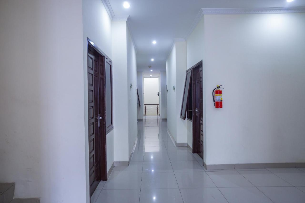 Oyo 2357 Syariah Grand Raudhah Hotel 2*
