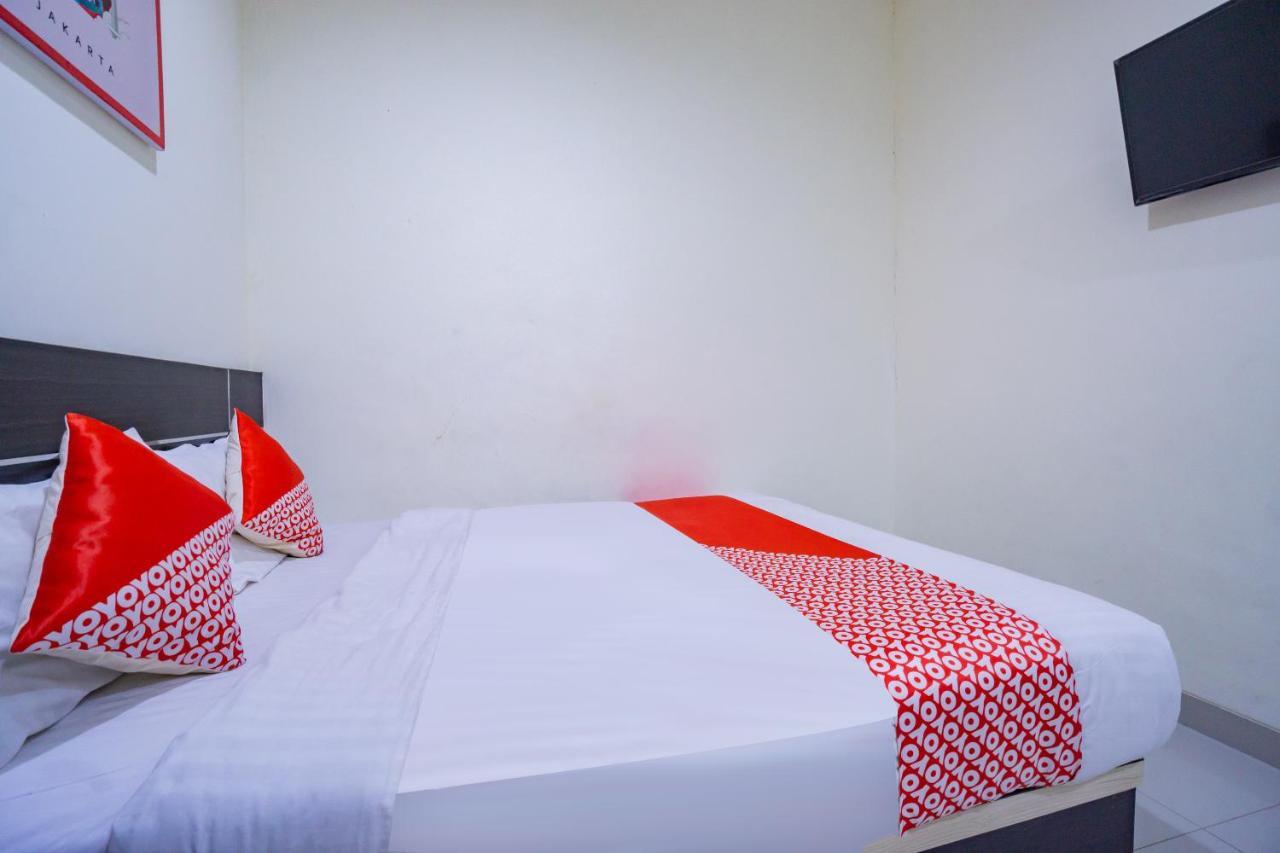 Oyo 2357 Syariah Grand Raudhah Hotel 2*