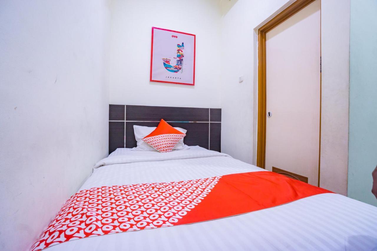 Oyo 2357 Syariah Grand Raudhah Hotel 2*