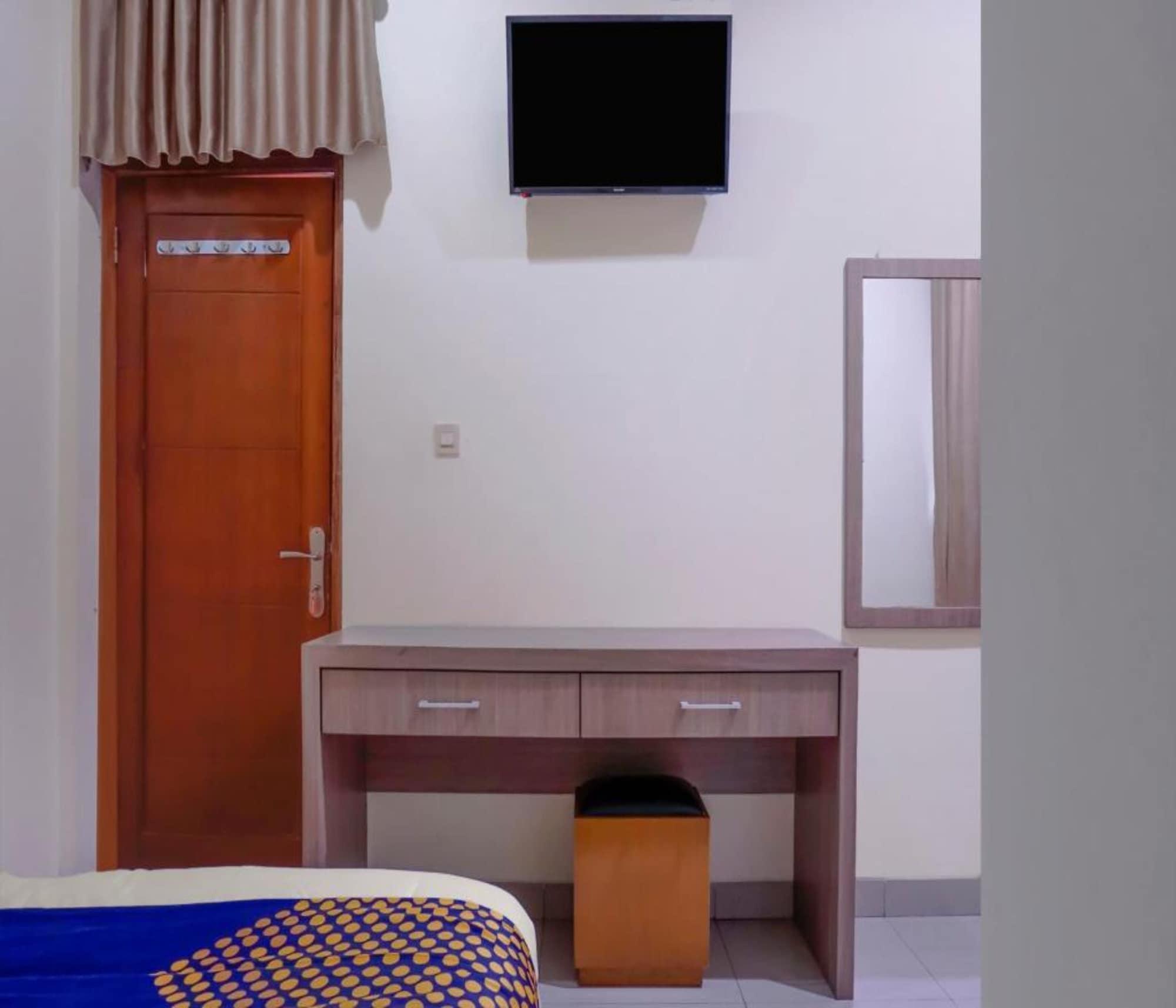 Oyo 2357 Syariah Grand Raudhah Hotel Jakarta