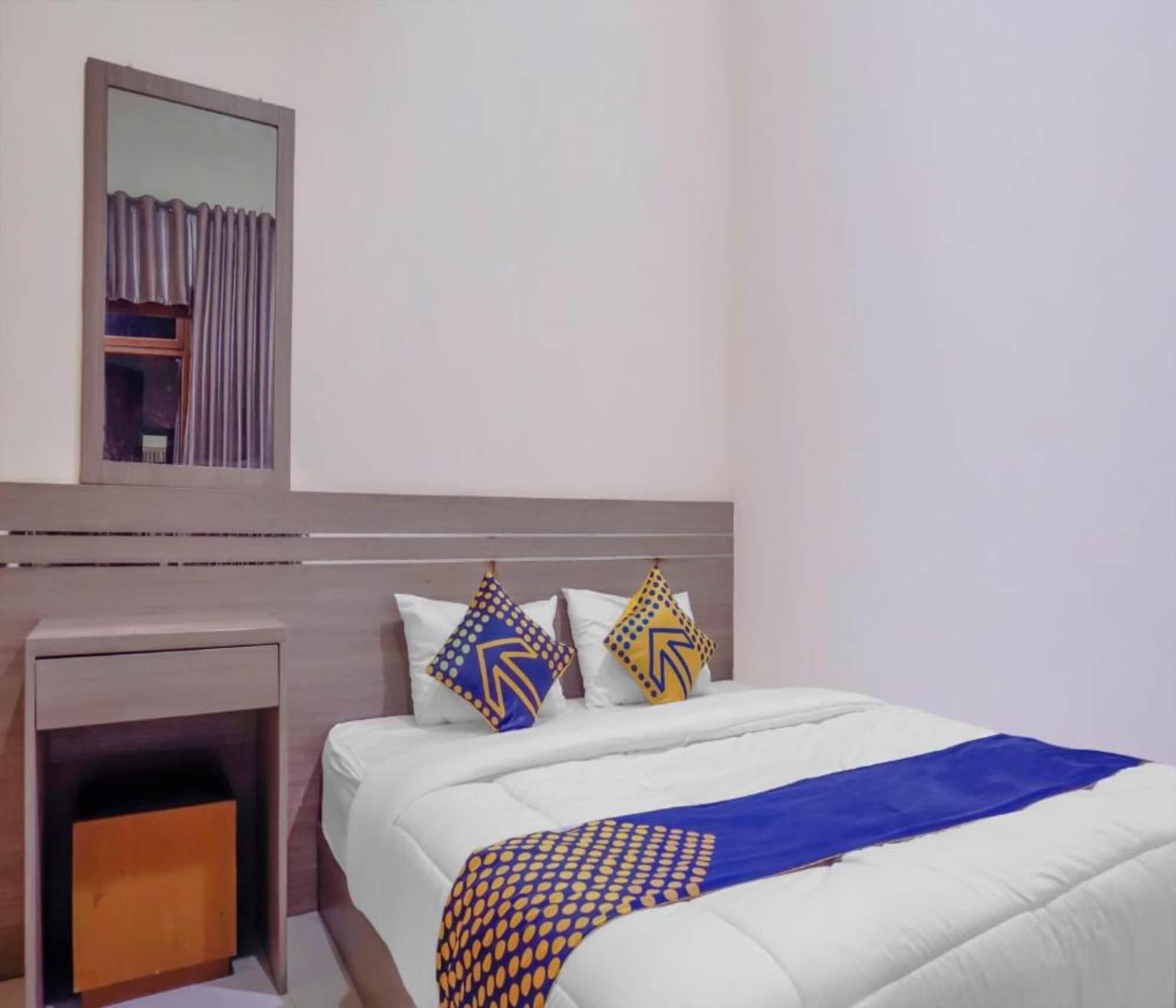 Oyo 2357 Syariah Grand Raudhah 2* Jakarta