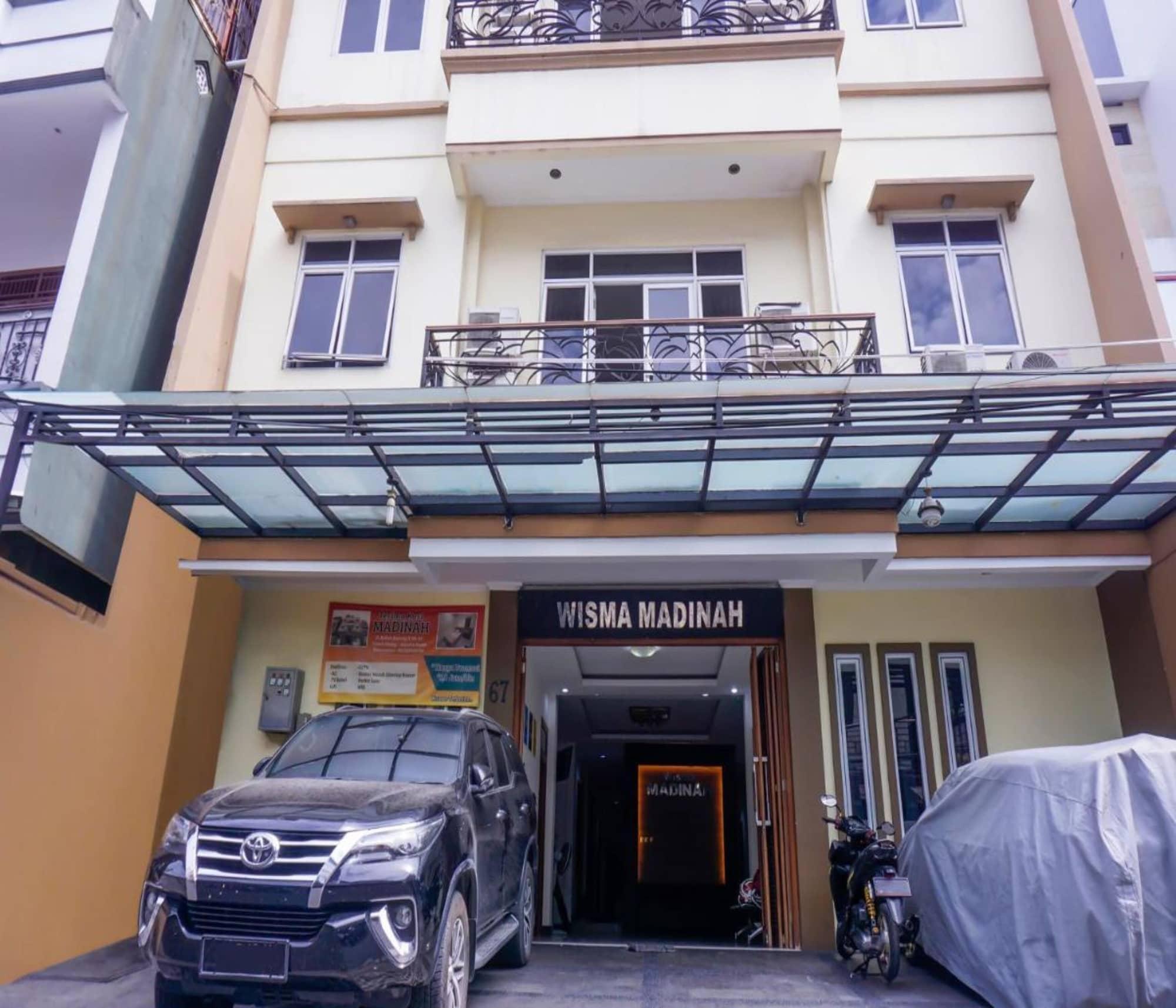Oyo 2357 Syariah Grand Raudhah Hotel