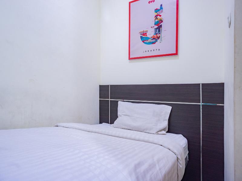 Oyo 2357 Syariah Grand Raudhah 2*
