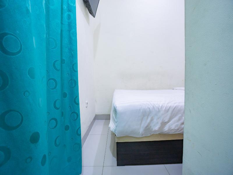 Hotel Oyo 2357 Syariah Grand Raudhah Jakarta